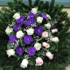 Vanda Melódia - Vanda Orchidea, Fehér és Rózsaszín Rózsák, Rezgő Virágok Fekvő Koszorúja