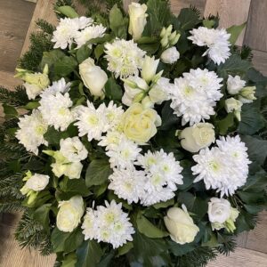 Fehér Emlékek Örökké - Rózsa, Krizantém és Liziantusz Fekvő Koszorúja